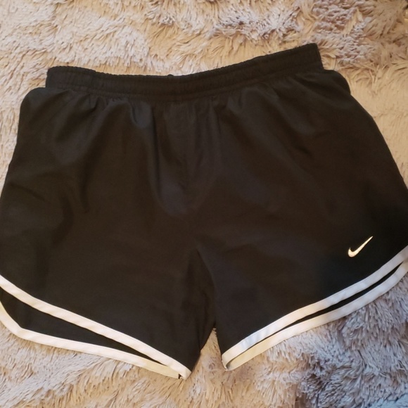 Nike shorts- youth large - Picture 1 of 2